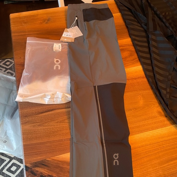 On Running track pants - Picture 1 of 2